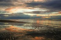 Farbpalette am Strand bei Sonnenuntergang