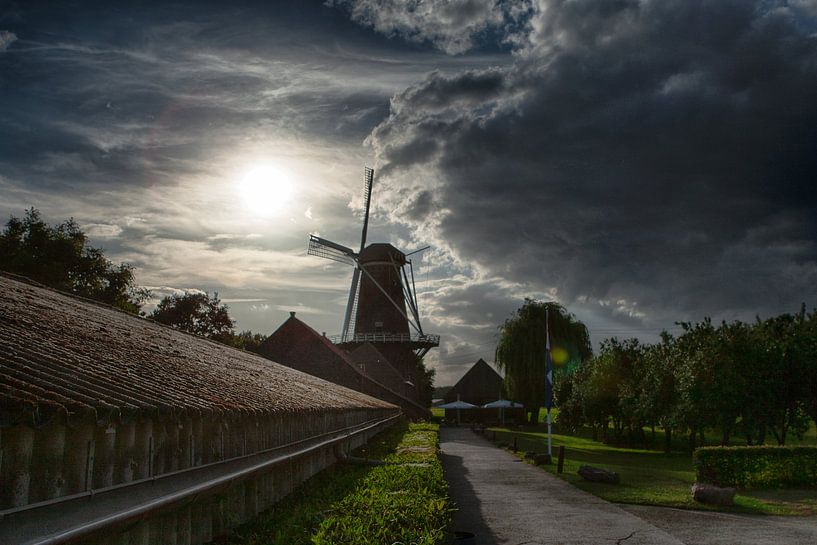 Zonsondergang bij de Hompesche Molen von Guus Quaedvlieg