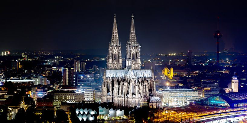 Cologne la nuit par Günter Albers