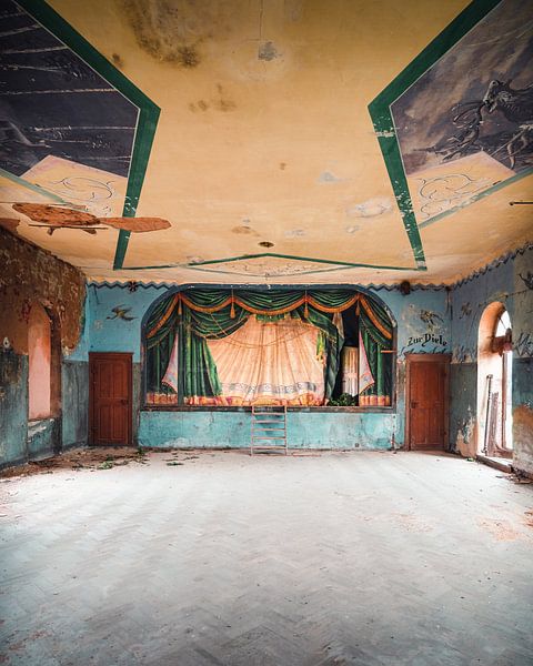Abandoned Theatre in Decay. by Roman Robroek - Photos of Abandoned Buildings