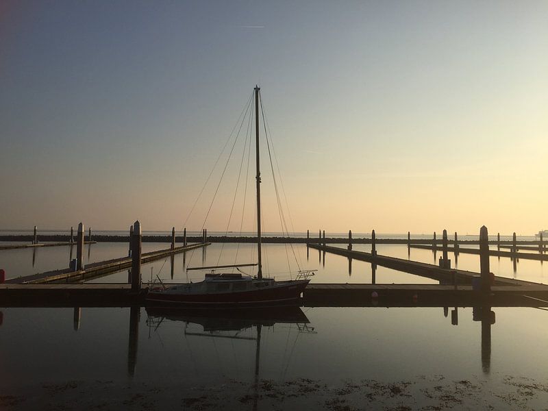 Eenzame zeilboot by Margriet Adema