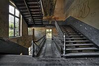 Urbex verlaten gevangenis trappenhuis