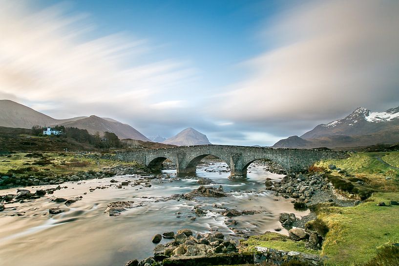 BRÜCKE ZUM UNENDLICHEN LAND SLIGACHAN, SCHOTTLAND von Gerhard Nel