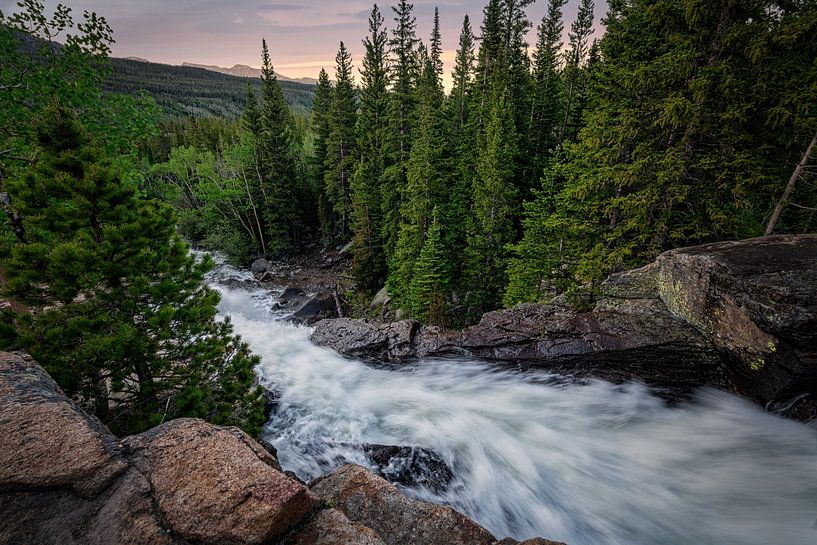 Alberta Falls während des Sonnenuntergangs von Michael Bollen