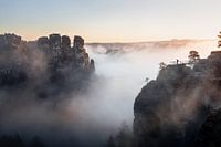 Auf der Bastei an einem nebligen Morgen