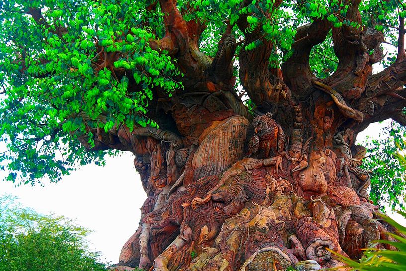 Tree of life with animal motifs by Thomas Zacharias