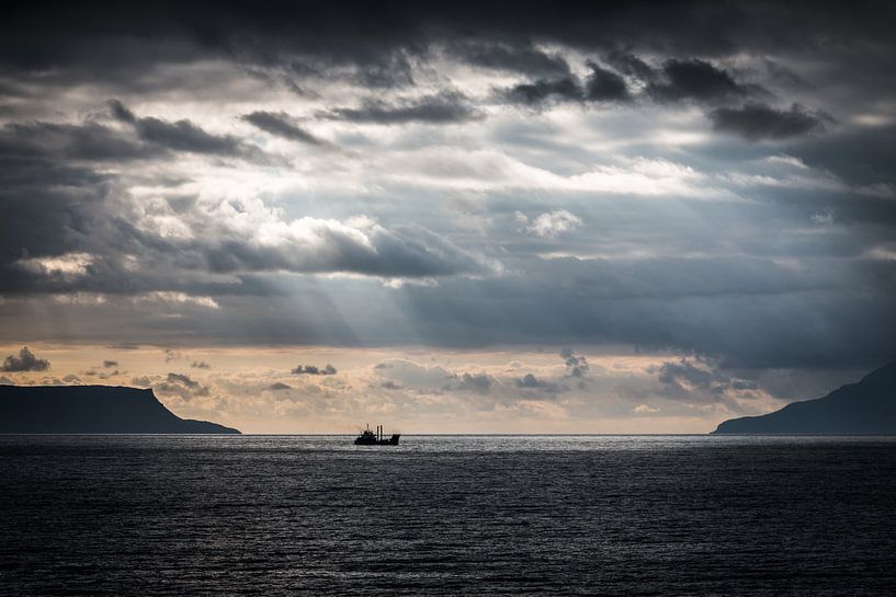 Licht on Schiff in Schottland von Family Everywhere