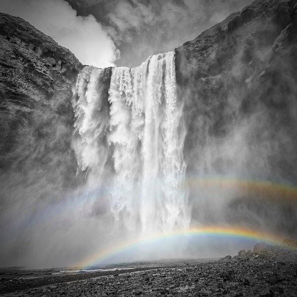 IJSLAND Skogafoss dubbele regenboog | colorkey par Melanie Viola
