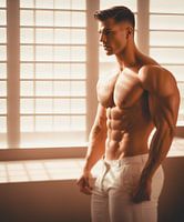 Vintage Male Portrait im Stil der Beefcake-Ära