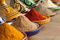 Diversité des épices marocaines moulues