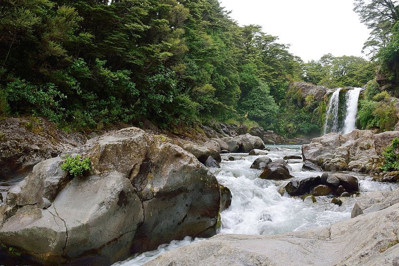 Chutes de Tawhai et piscine de Gollums par Frank's Awesome Travels