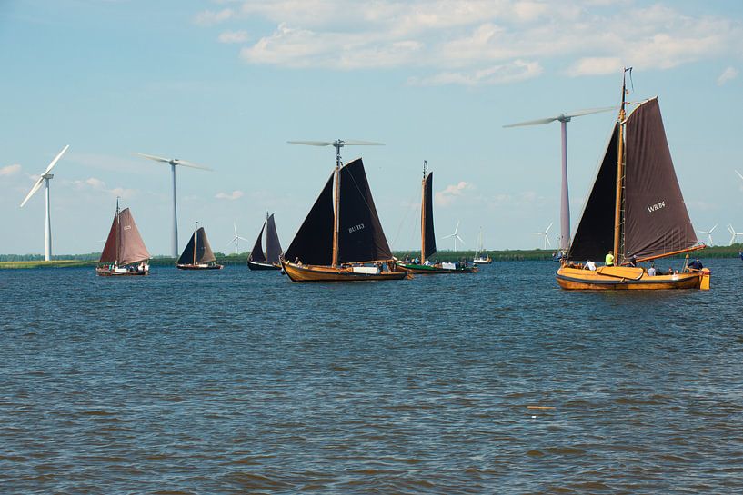 Botters Bij Spakenburg op het meer by Brian Morgan