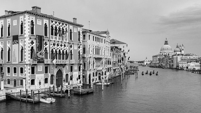 Die Accademia-Brücke in Schwarz und Weiß, Venedig von Henk Meijer Photography