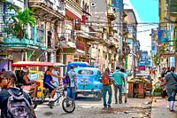 Menschenmengen auf den Straßen von Havanna, Kuba