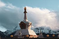 Stupa in den Wolken