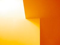 Nicht weiß, nicht grau ... Weder weiß, noch grau ...Ecken von weißen Museumswänden farbige Museumswände