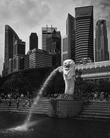 Merlion und Singapur-Hochhäuser