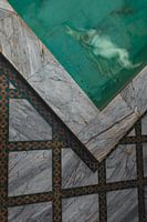 Marble and water in geometric harmony