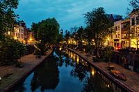 Die Oudegracht in Utrecht von der Vollersbrug mit in der Ferne den Domtoren (Farbe).