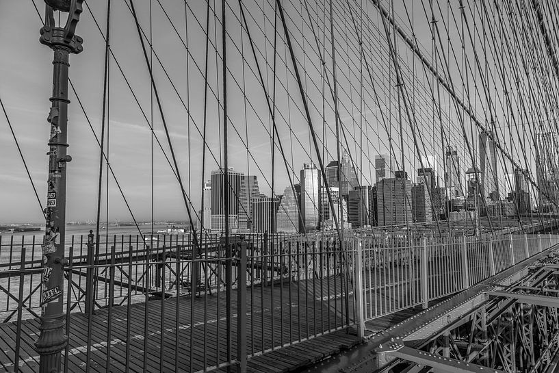 Skyline New York vanaf Brooklyn Bridge by Rene Ladenius Digital Art