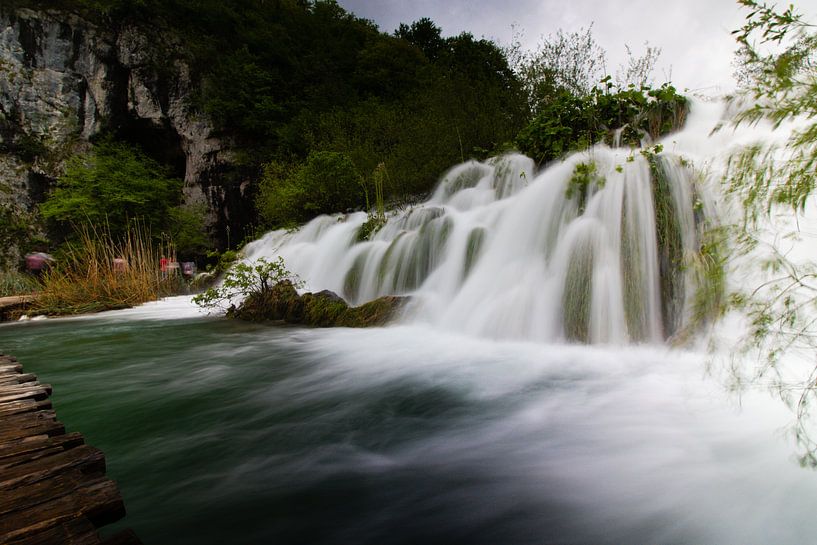 Kleiner Wasserfall in Kroatien von Jennifer Hendriks