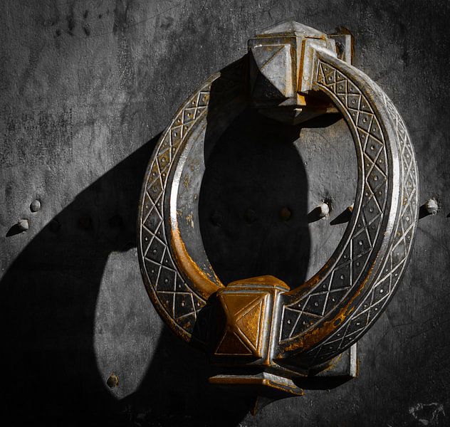 Big beautiful doorknocker on entrance door of Castel Sant'Angelo von Inez Wijker