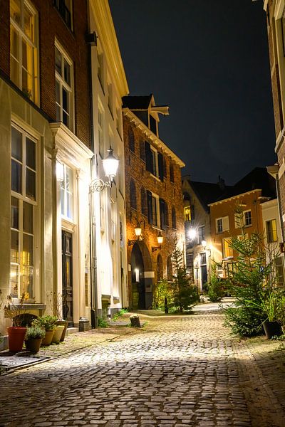 Deventer, vue de la rue en soirée avec décorations de Noël par Sjoerd van der Wal Photographie
