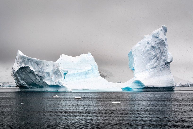 Antarctica 2 by Arjan Blok