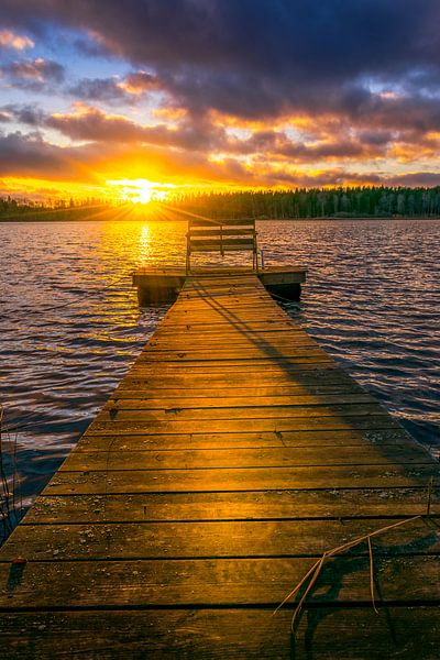 Jetty at sunset von Niklas Lorenson