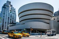 Guggenheim Museum New York mit gelben Taxis's