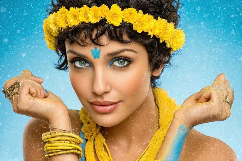 Frau mit Blumen von Egon Zitter