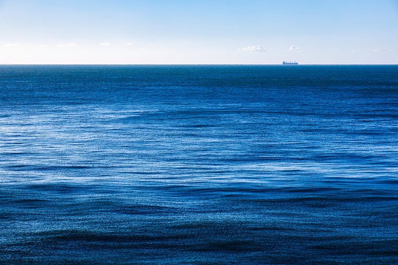 Weit und blau von Daniela Beyer