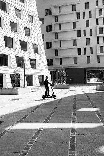 pedalling through Liege by Ilse Leijtens