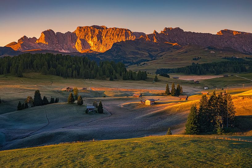 Sunrise on Alpe di Siusi by Henk Meijer Photography