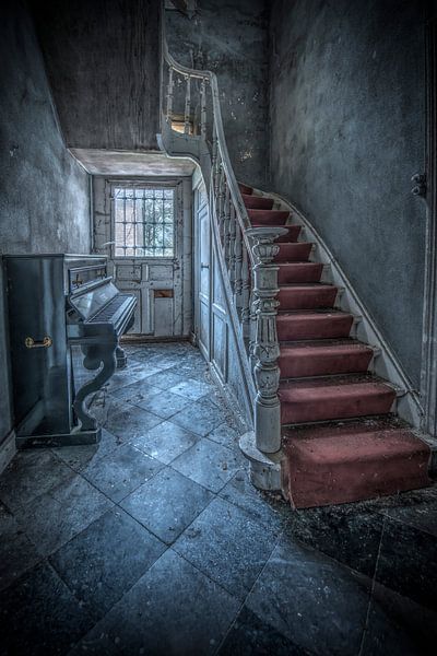 Klavier im Flur von Gerben van Buiten