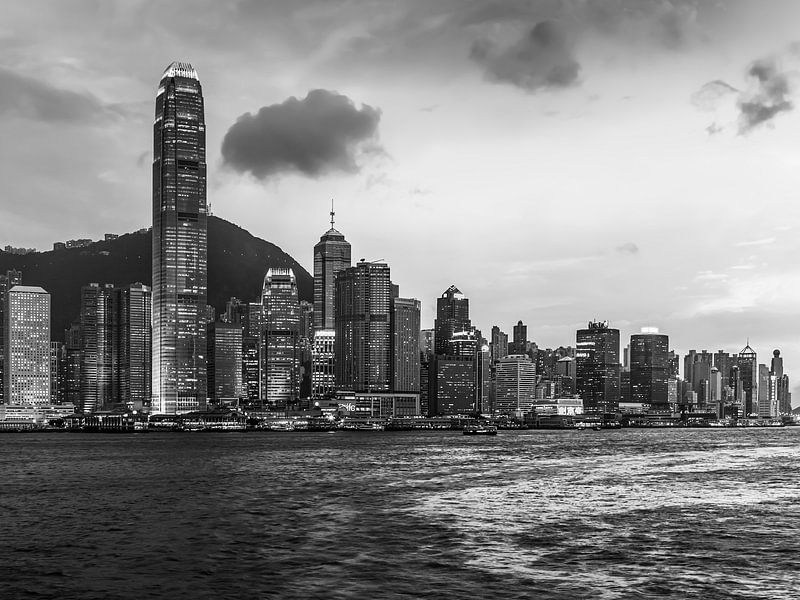 HONG KONG 37 by Tom Uhlenberg
