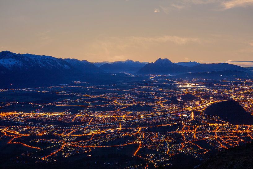 Abenddämmerung über Salzburg von Christa Kramer