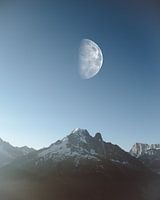 Lune sur le Mont Blanc