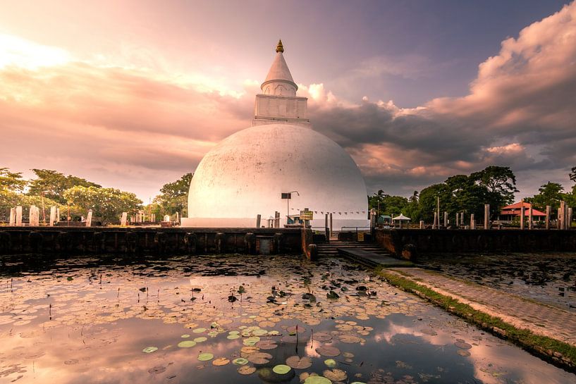 Temple sri lanka, buddhist temple by Fotos by Jan Wehnert