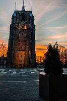 L'Oldehove à Leeuwarden avec le coucher du soleil