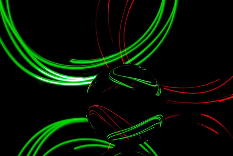 Light painting with the glass ball by Monika Scheurer