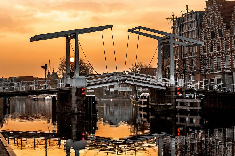Gravestenbrücke im Morgenlicht von Bart Veeken