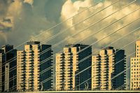 Erasmusbrug vanuit een ander perspectief