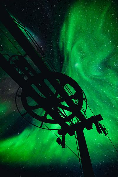 Spektakuläre Nordlichter über dem Skilift von Martijn Smeets