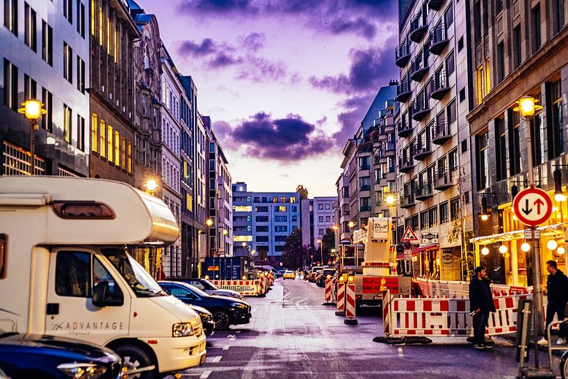 Berliner Herbstsonnenuntergang #9 von A. David Holloway