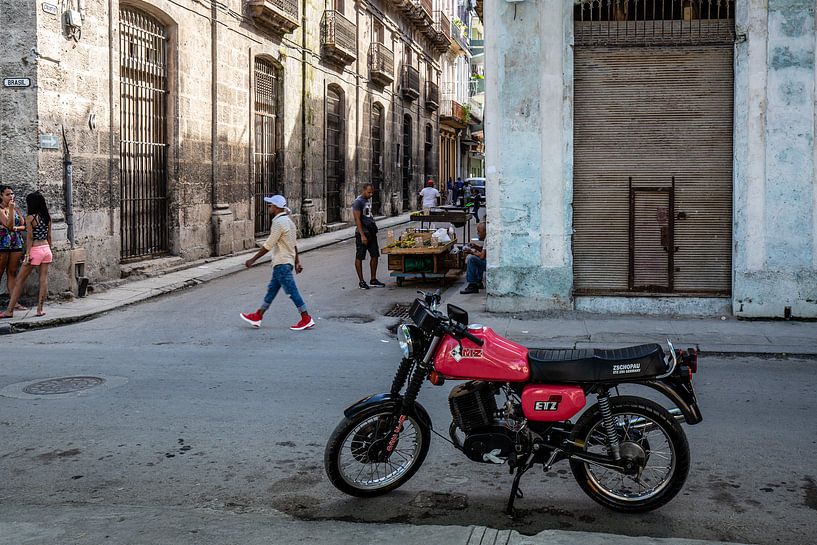 Havana by Eric van Nieuwland