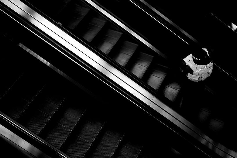 escalator 4 by Bart Rondeel