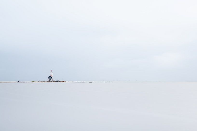 vuurtoren op een bewolkte dag von Marcel Derweduwen