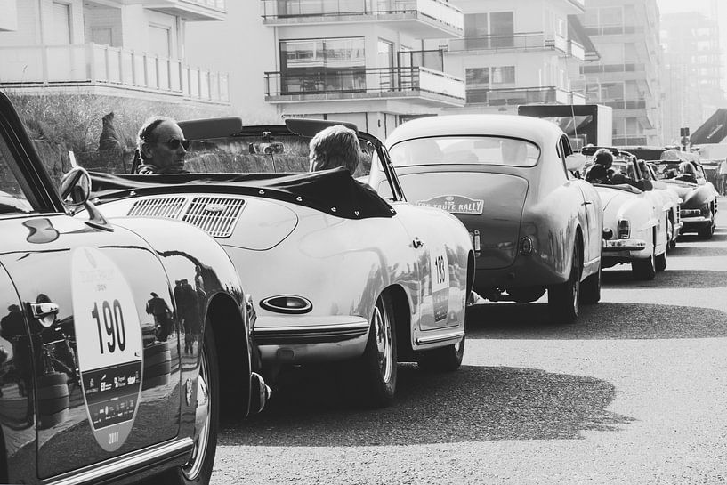 Warten in der Schlange von Peter Deschepper