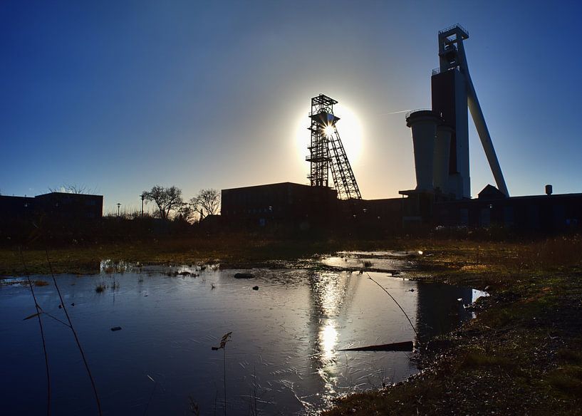 Mallet and iron reflection by Edgar Schermaul